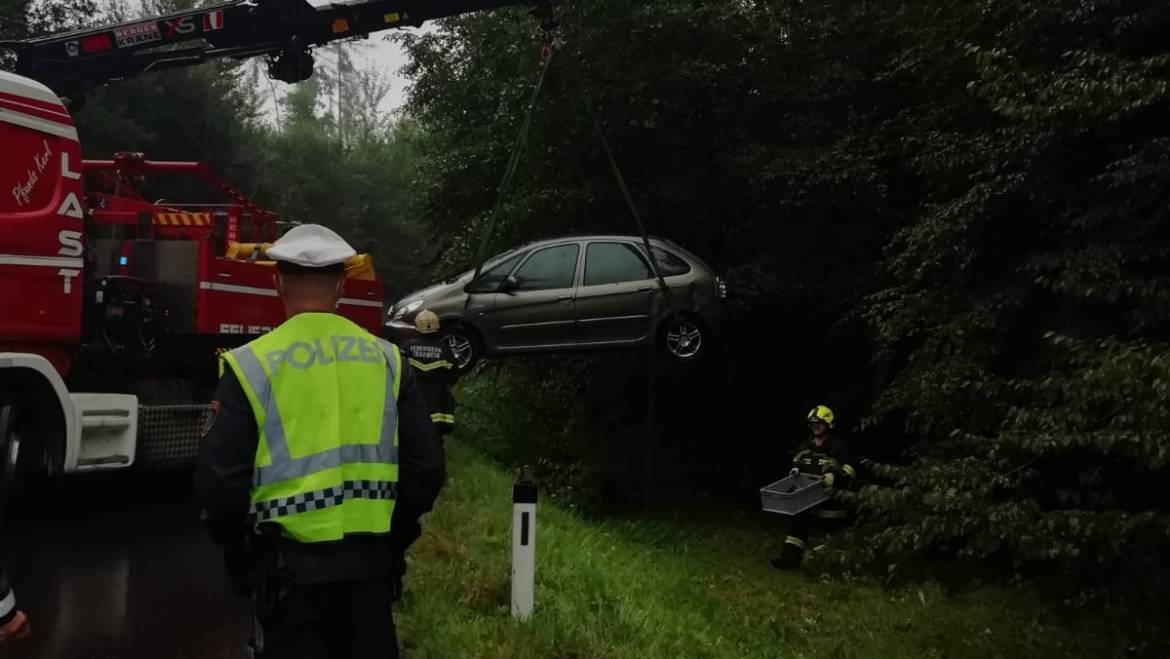 Verkehrsunfall Aufräumarbeiten (03.08.2020)